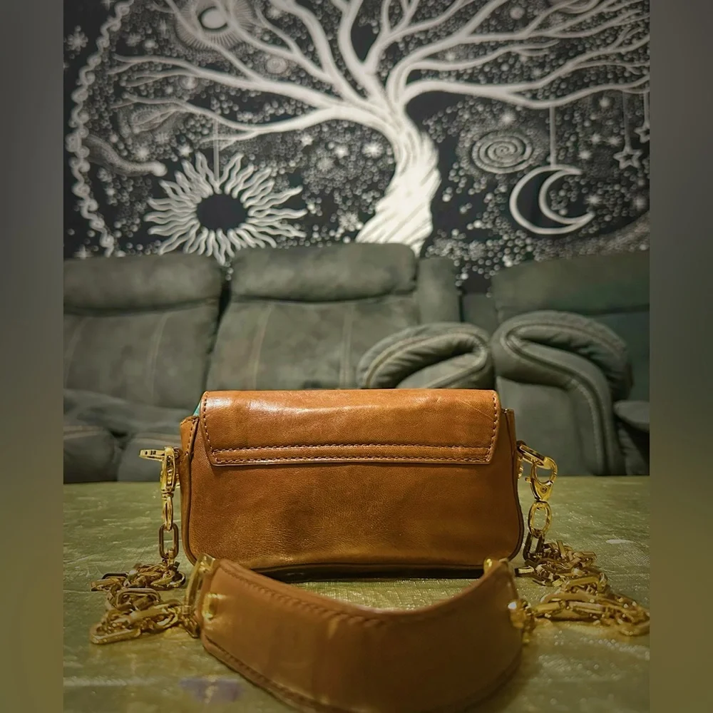 Vintage Tory Burch Tan Leather Mini Bag with Gold Chain - Picture 7 of 13